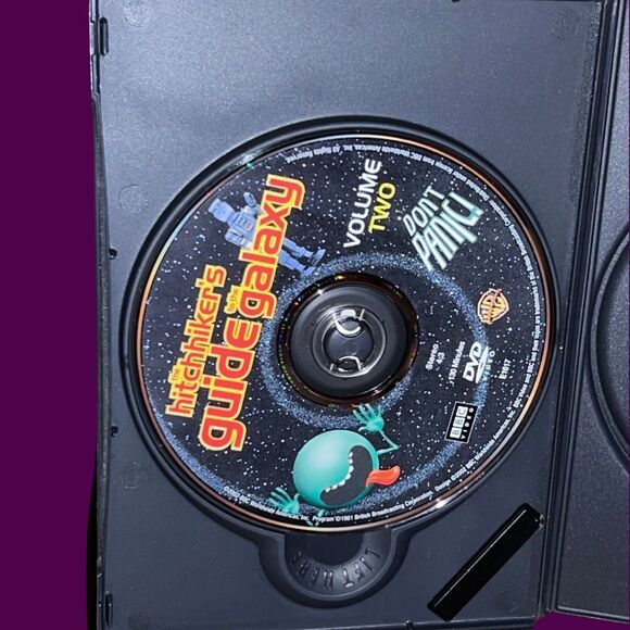 BBC's 1981 The Hitchhicker's Guide to the Galaxy The Complete Series 2 Disc 2022 - Picture 2 of 5